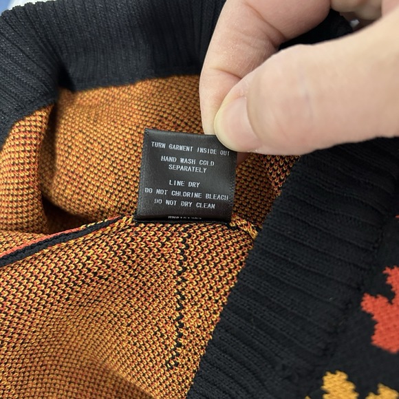 NWT Current Air Anthropologie Women's Size Small Knit Floral Shorts Black Yellow - Picture 9 of 9